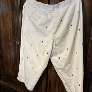 White capri pants sunflowers all overs